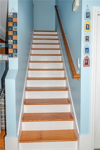 17 West Side Road, South Kingstown, RI 02879