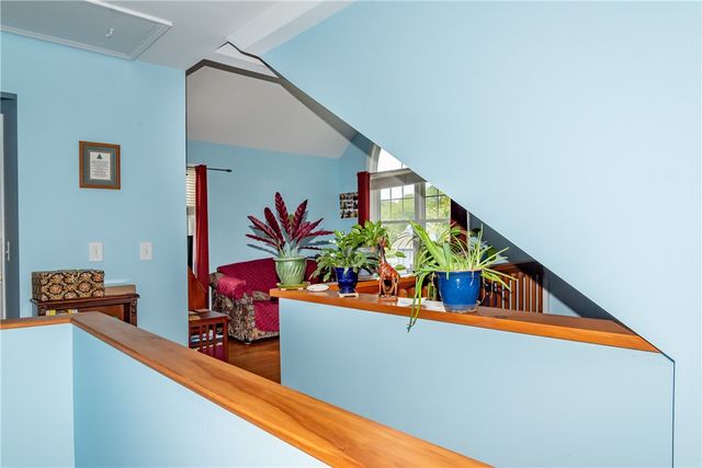 17 West Side Road, South Kingstown, RI 02879