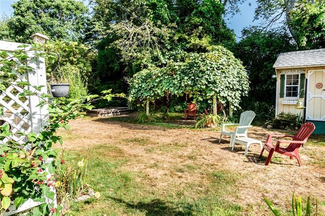 17 West Side Road, South Kingstown, RI 02879