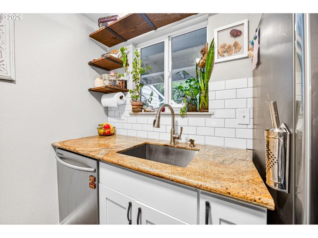 5470 Sw Alger Ave 1, Beaverton, OR 97005