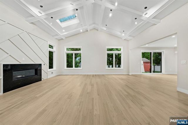 914 Hammond Road, Ridgewood, NJ 07450