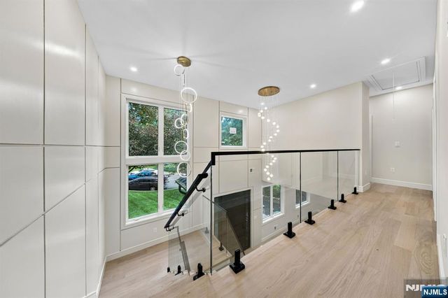 914 Hammond Road, Ridgewood, NJ 07450