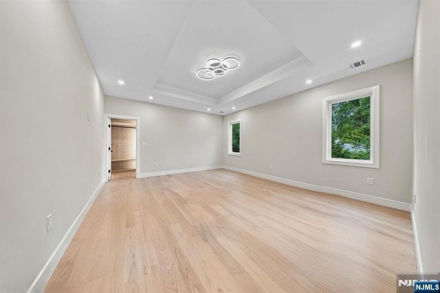 914 Hammond Road, Ridgewood, NJ 07450
