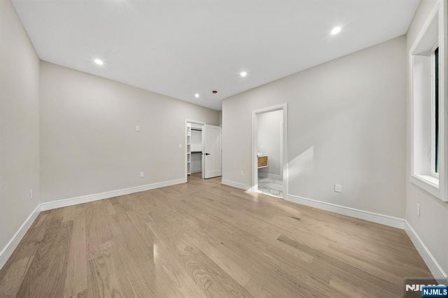914 Hammond Road, Ridgewood, NJ 07450