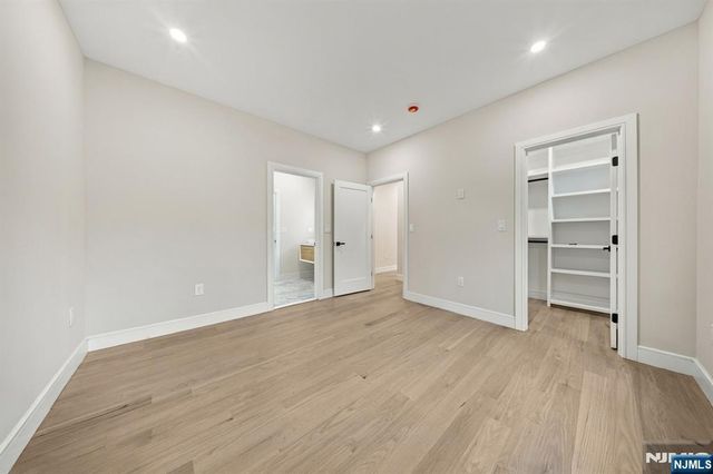 914 Hammond Road, Ridgewood, NJ 07450
