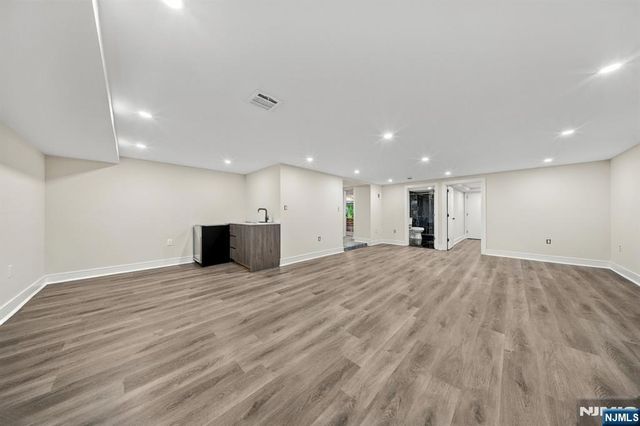 914 Hammond Road, Ridgewood, NJ 07450