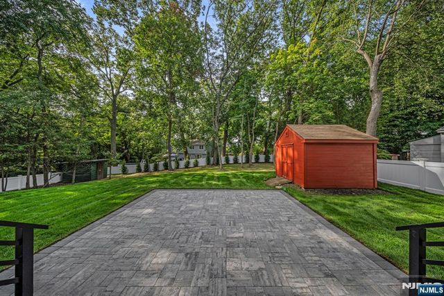 914 Hammond Road, Ridgewood, NJ 07450