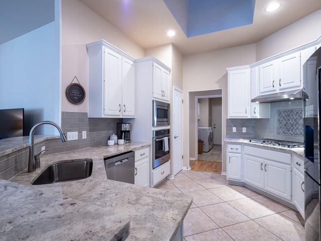 17200 PONCHO SPRINGS LN, Austin, TX 78717