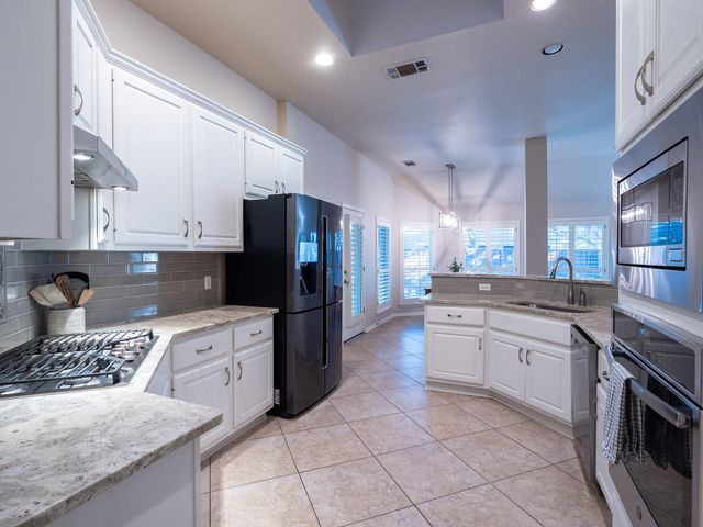 17200 PONCHO SPRINGS LN, Austin, TX 78717