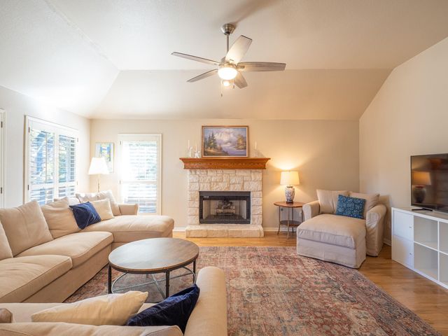 17200 PONCHO SPRINGS LN, Austin, TX 78717