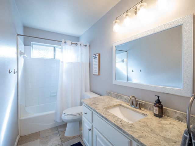17200 PONCHO SPRINGS LN, Austin, TX 78717