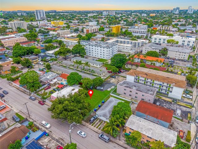 1827 SW 3rd St, Miami, FL 33135