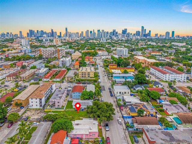 1827 SW 3rd St, Miami, FL 33135