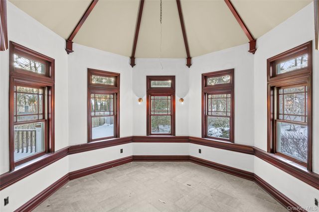 161 Seaman Neck Road, Dix Hills, NY 11746