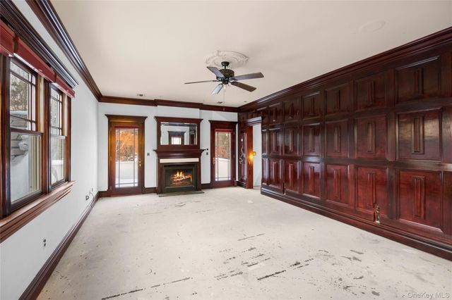 161 Seaman Neck Road, Dix Hills, NY 11746