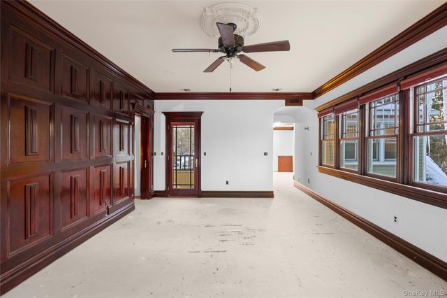 161 Seaman Neck Road, Dix Hills, NY 11746