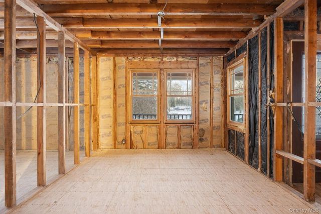 161 Seaman Neck Road, Dix Hills, NY 11746