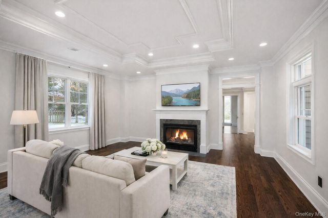 161 Seaman Neck Road, Dix Hills, NY 11746