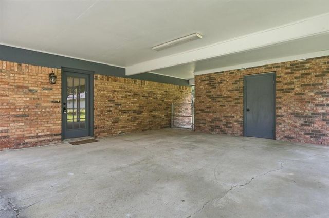 905 Mathilda Drive, Sulphur, LA 70663