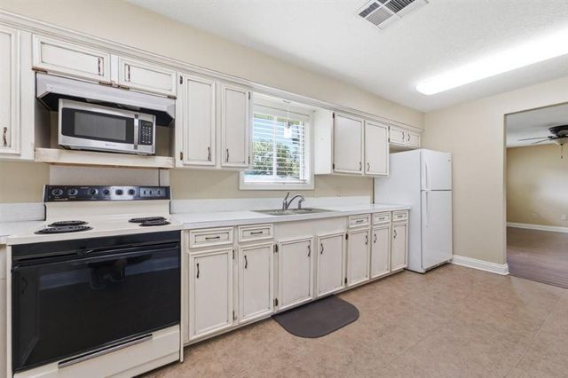 905 Mathilda Drive, Sulphur, LA 70663