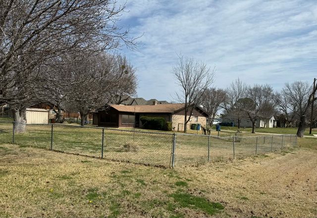 506 Charyl Lynn Drive, Argyle, TX 76226