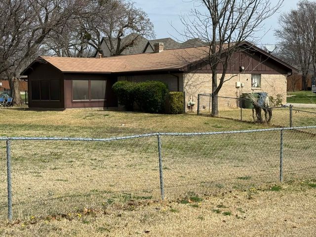 506 Charyl Lynn Drive, Argyle, TX 76226