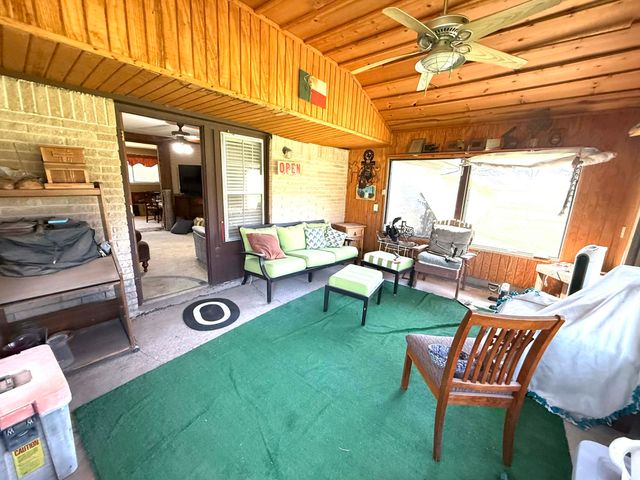 506 Charyl Lynn Drive, Argyle, TX 76226