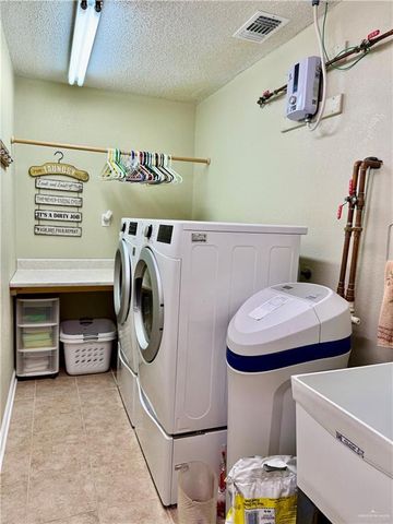 1905 E 23rd Place, Mission, TX 78574