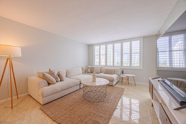 201 N Ocean Boulevard 702, Pompano Beach, FL 33062