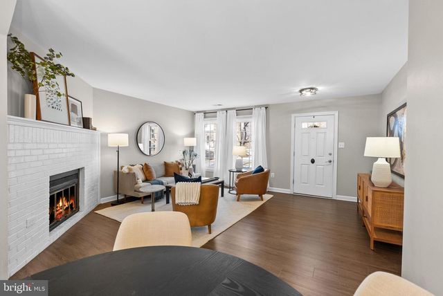 818 WOLFE ST, Alexandria, VA 22314