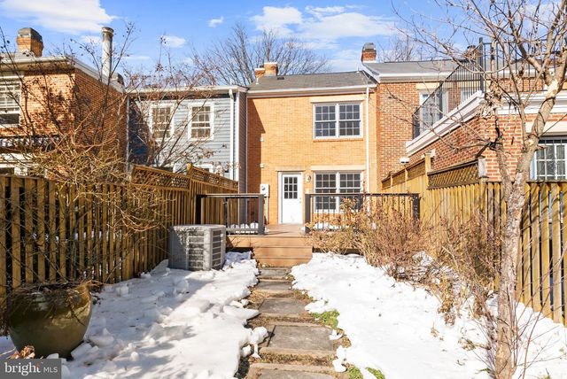 818 WOLFE ST, Alexandria, VA 22314