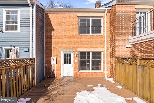 818 WOLFE ST, Alexandria, VA 22314