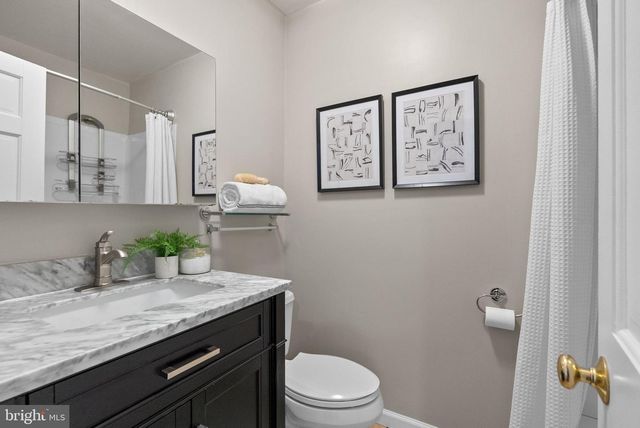 818 WOLFE ST, Alexandria, VA 22314