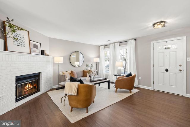 818 WOLFE ST, Alexandria, VA 22314