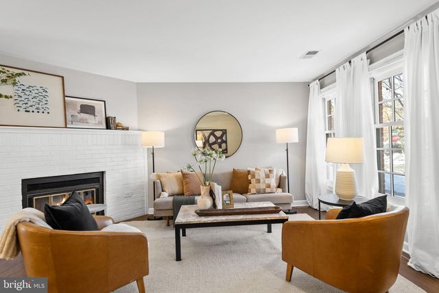 818 WOLFE ST, Alexandria, VA 22314