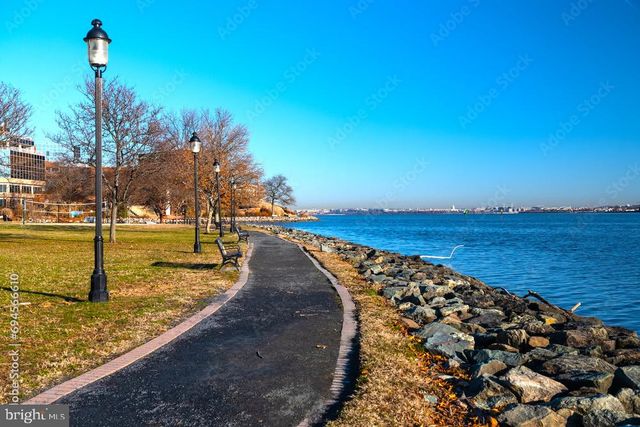 818 WOLFE ST, Alexandria, VA 22314