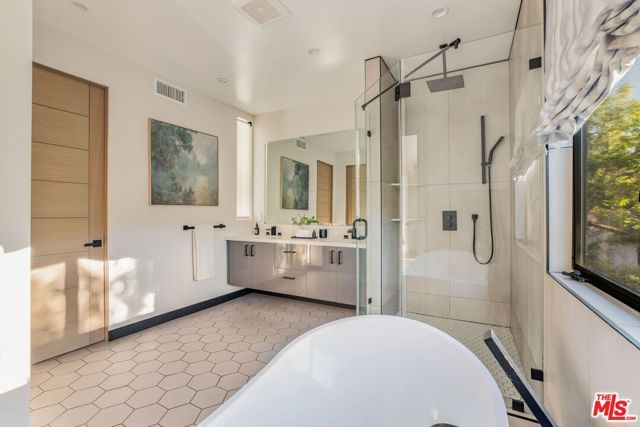 2260 Alcyona Drive, Los Angeles, CA 90068
