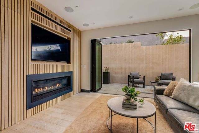 2260 Alcyona Drive, Los Angeles, CA 90068