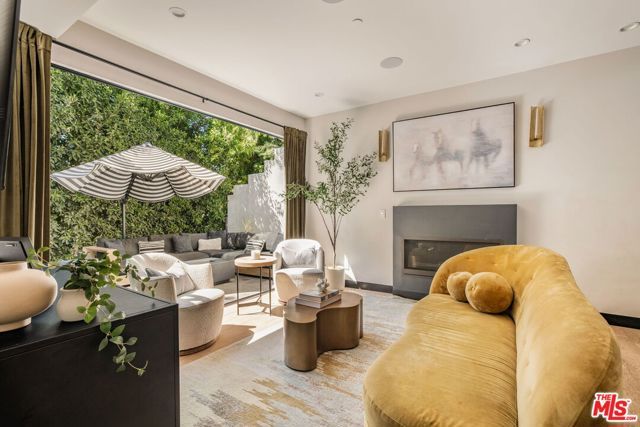 2260 Alcyona Drive, Los Angeles, CA 90068