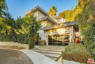 2260 Alcyona Drive, Los Angeles, CA 90068