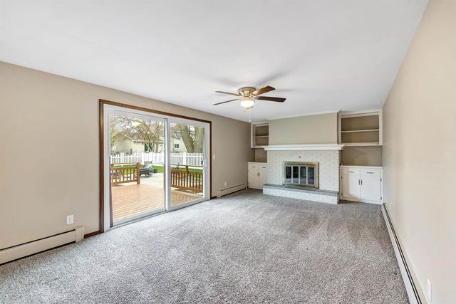426 CUSTER COURT, Green Bay, WI 54301