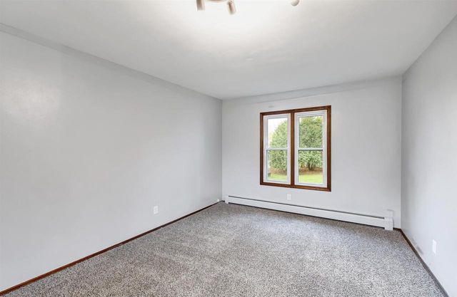 426 CUSTER COURT, Green Bay, WI 54301