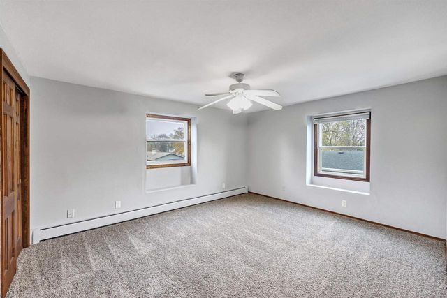 426 CUSTER COURT, Green Bay, WI 54301