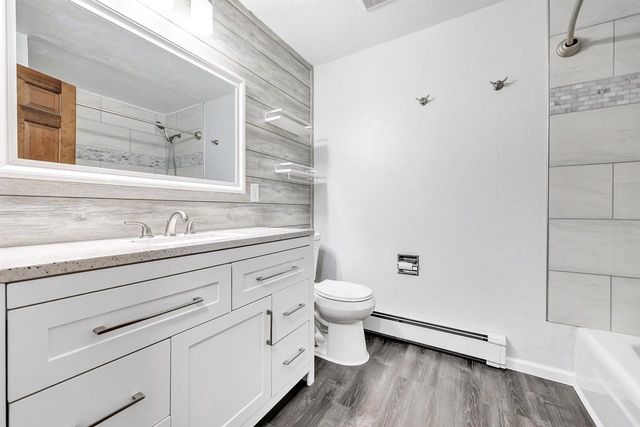 426 CUSTER COURT, Green Bay, WI 54301