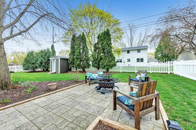 426 CUSTER COURT, Green Bay, WI 54301