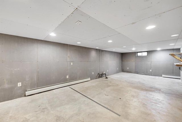 426 CUSTER COURT, Green Bay, WI 54301