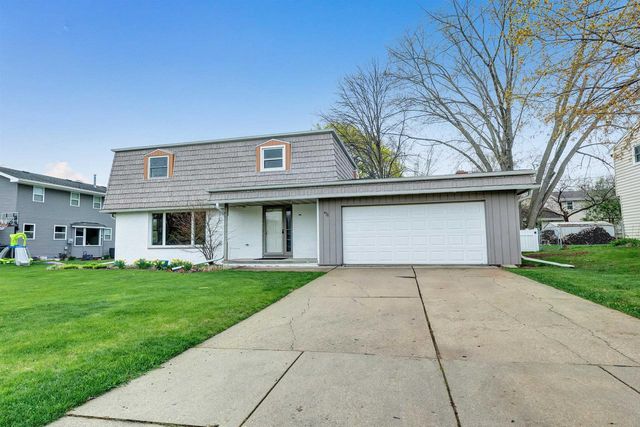 426 CUSTER COURT, Green Bay, WI 54301