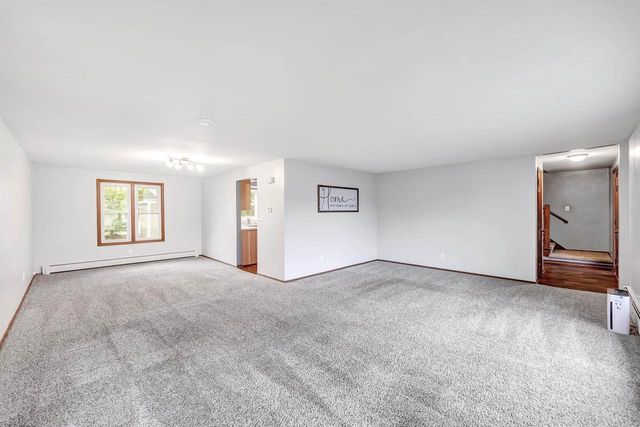 426 CUSTER COURT, Green Bay, WI 54301