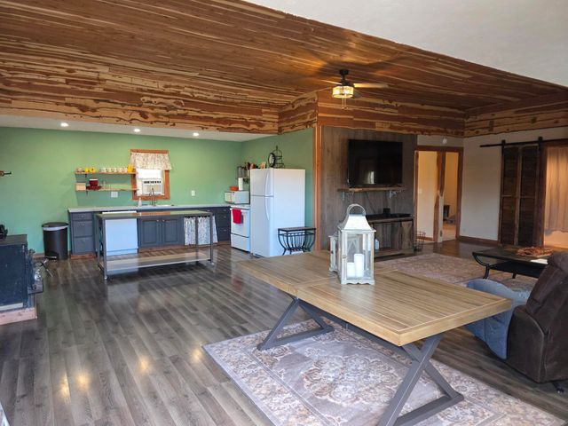 23761 Stonington Drive, Omaha, AR 72662