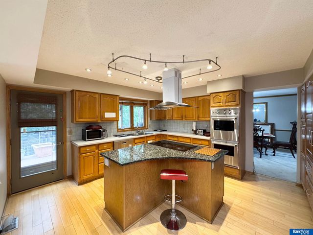 4411 Ash Hollow Court, Lincoln, NE 68516